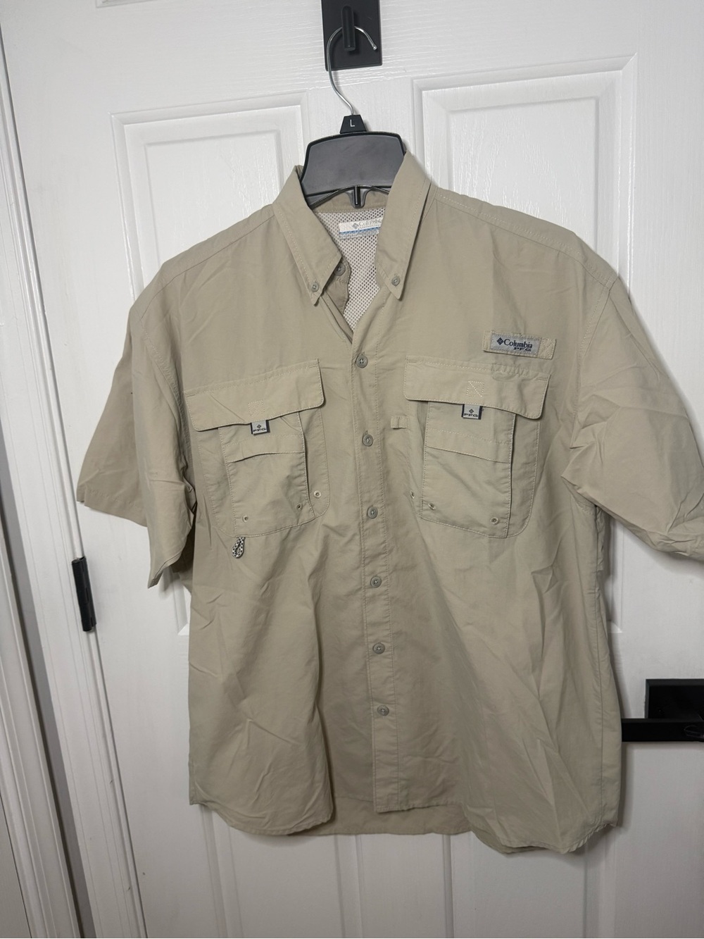 Columbia Men’s Short-Sleeve Button-Up Shirt — Light Khaki